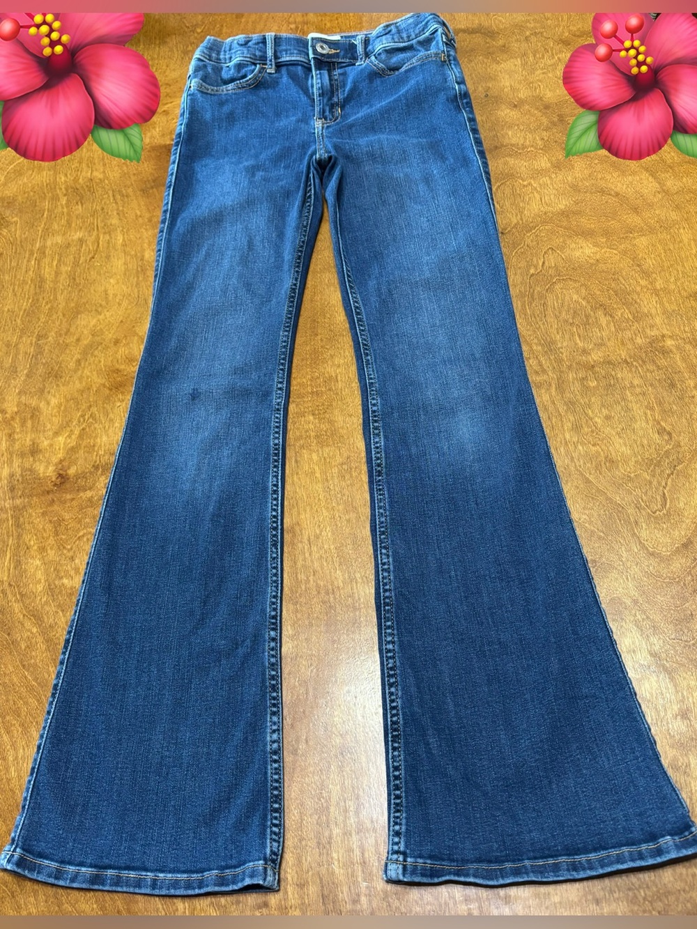 Girl’s Abercrombie Kids high rise flare leg jeans in dark wash blue GUC